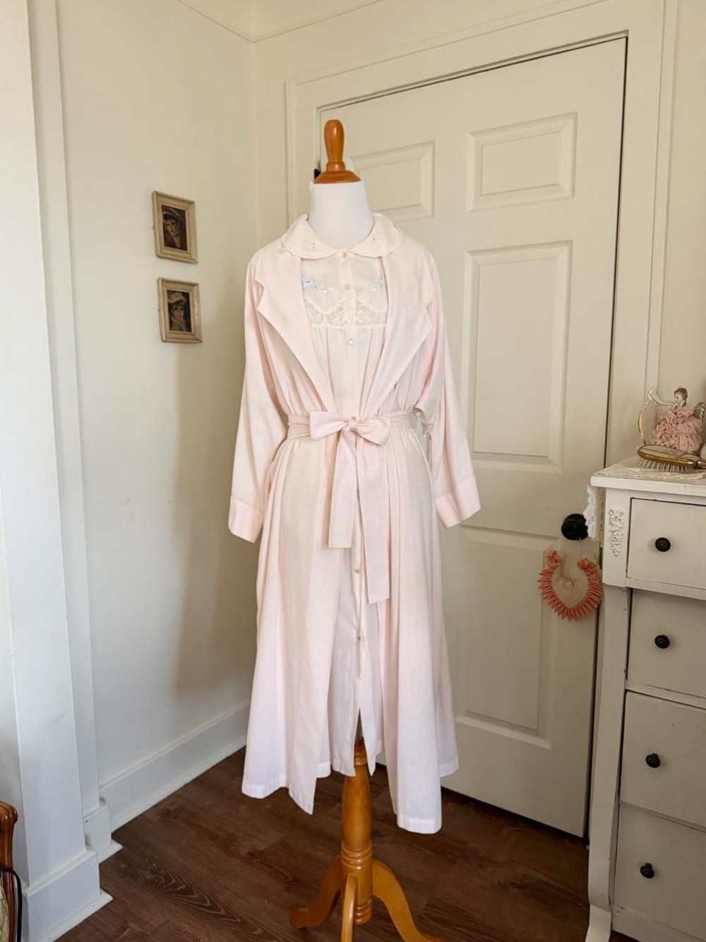 Vintage 1970s Blush Pink Cotton Nightgown and Peignoir Robe Set